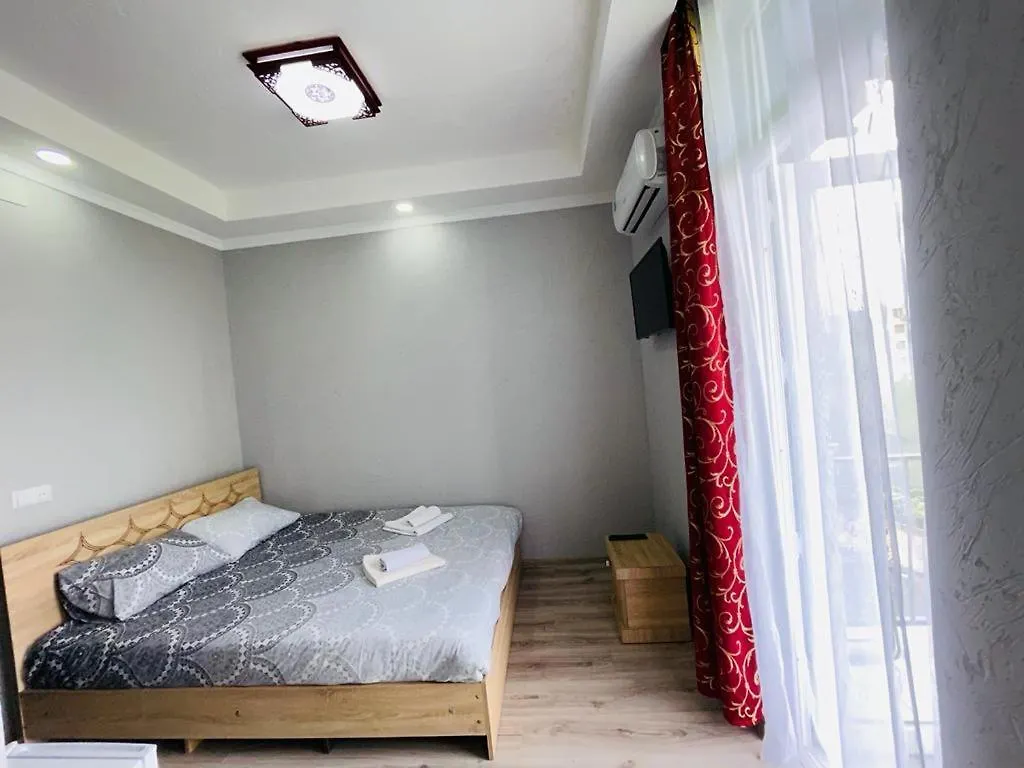 New Batumi Hotell 0*,